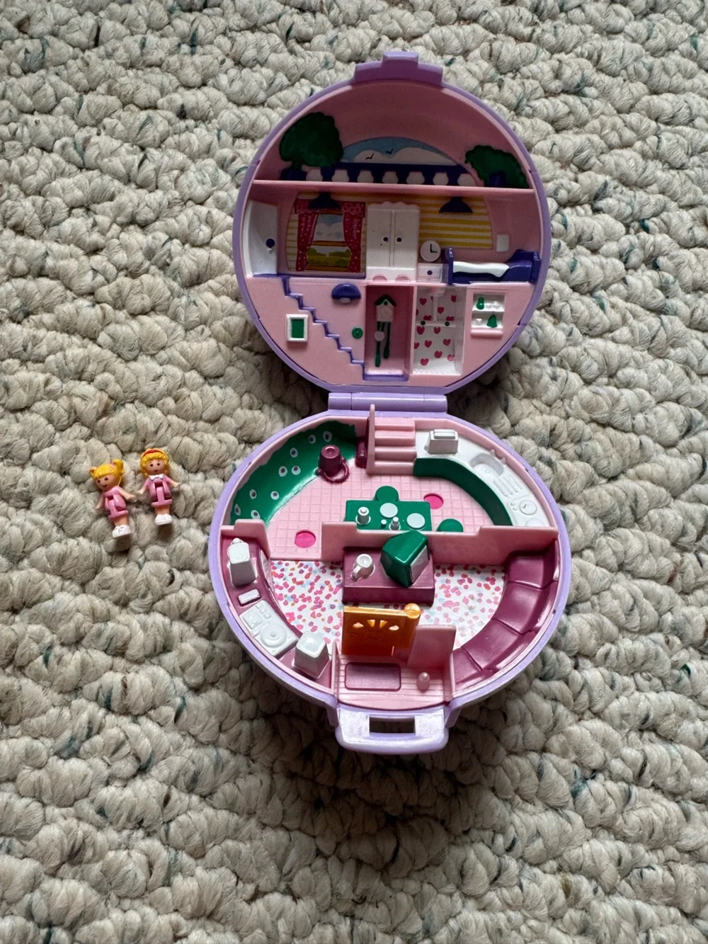 Vintage 1989 Polly Pocket Studio Flat playset